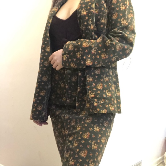 Ralph Lauren Dresses & Skirts - 🌵Ralph Lauren corduroy  blazer &skirt  size4